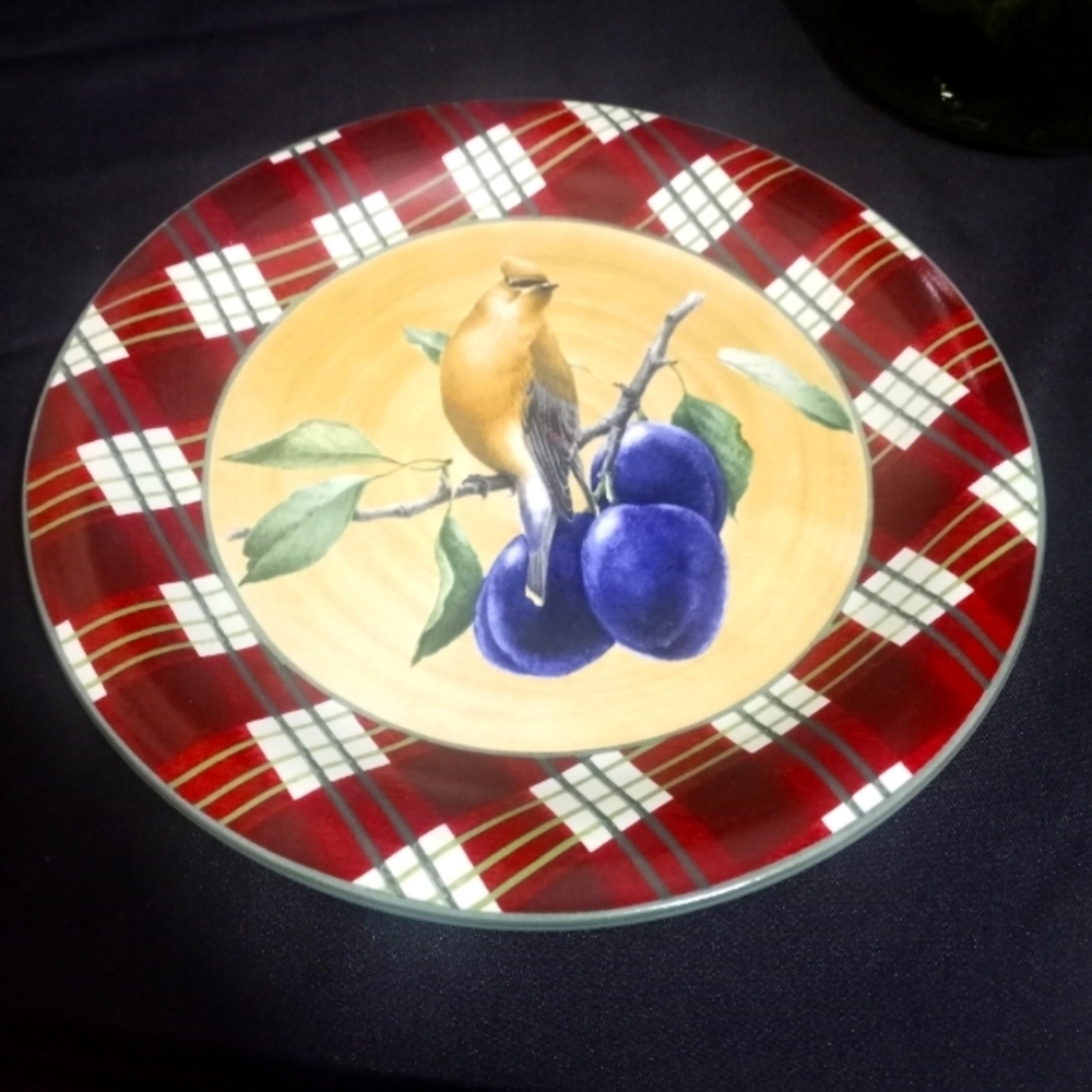 Lenox Winter Greetings Everyday Tartan Cedar Waxwing Dinner Plate 10 1/2.